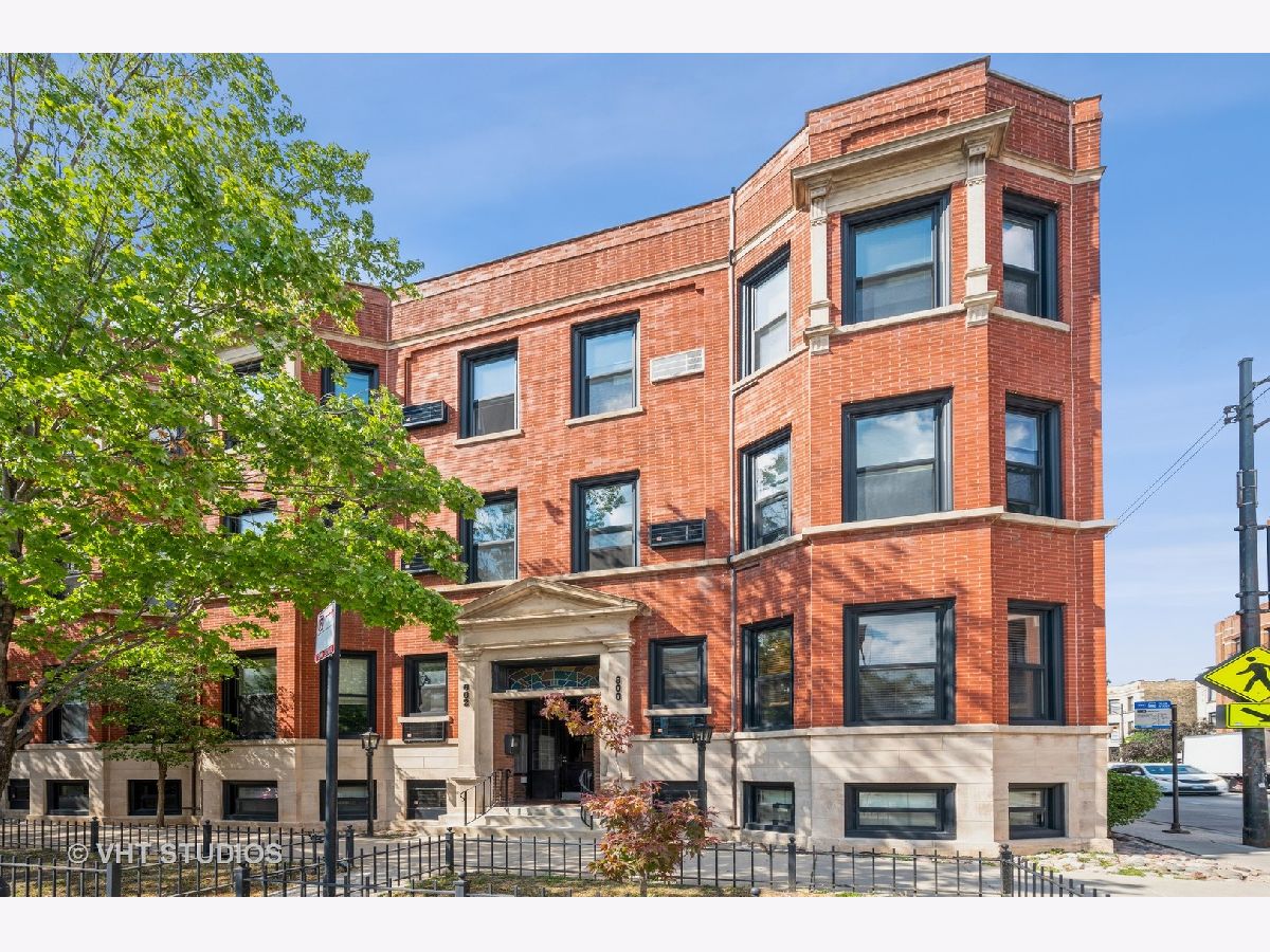 Condominiums Sold Gaslight Village Chicago Illinois, 802 George