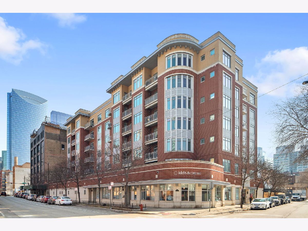 Condominiums Sold Fulton Place Chicago Illinois, 657 Fulton