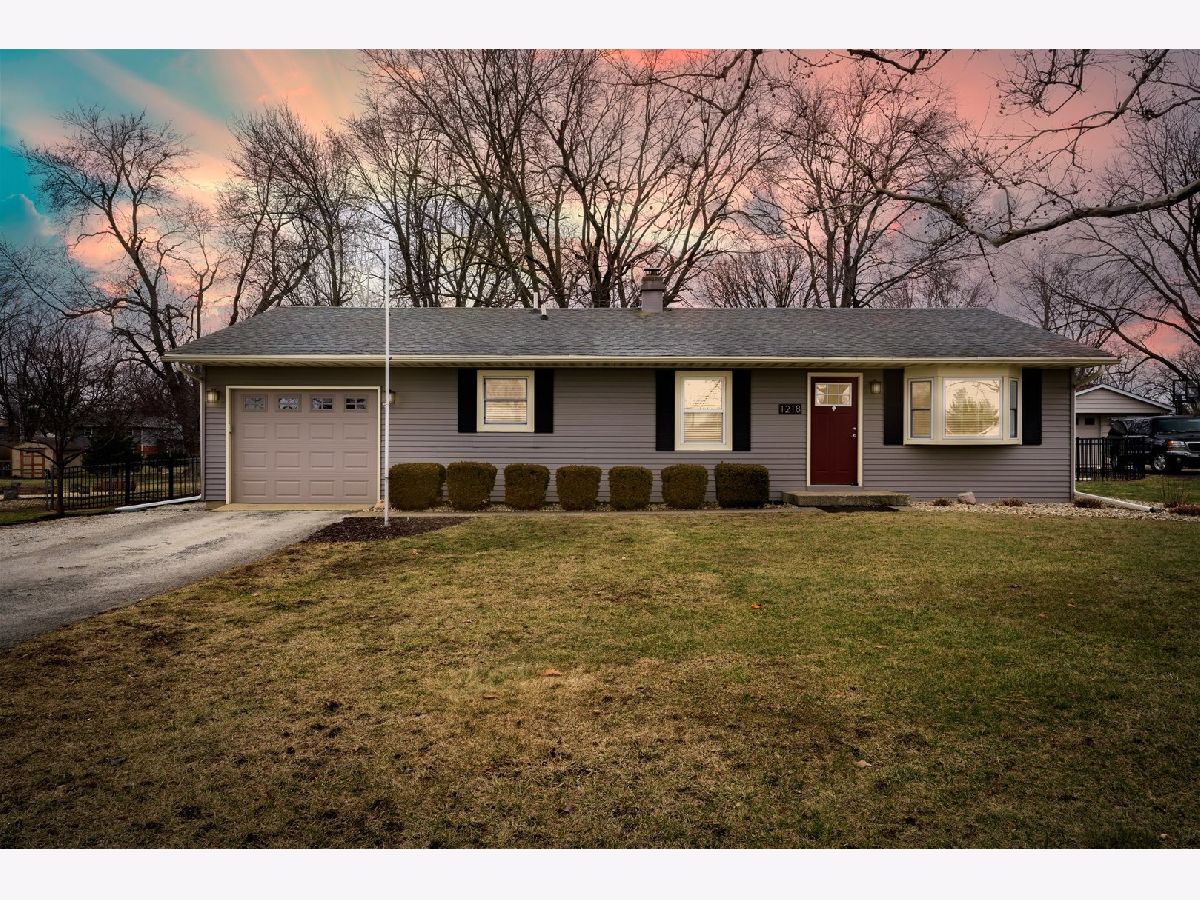 Homes & Condos & Townhomes Sold Greenview West Normal Illinois, 1218 College