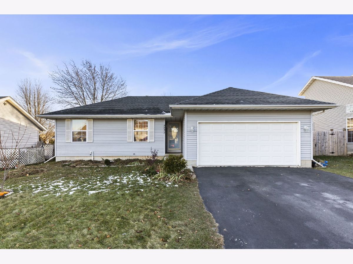 Homes Sold Meadow Creek Sycamore Illinois, 2432 Meadow Creek