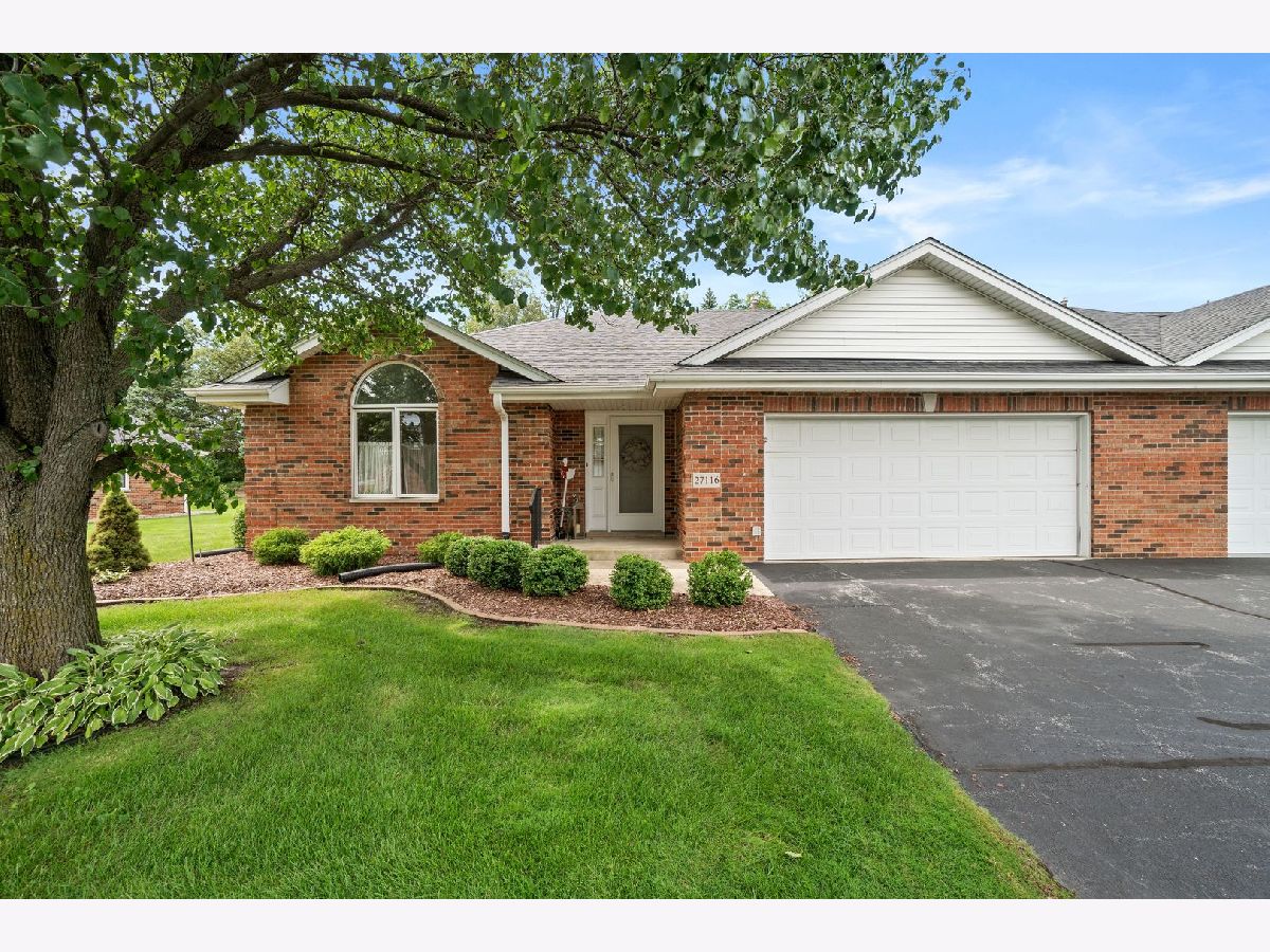 Homes & Condos & Townhomes Sold Balmoral Woods Crete Illinois, 27116 Fountainview