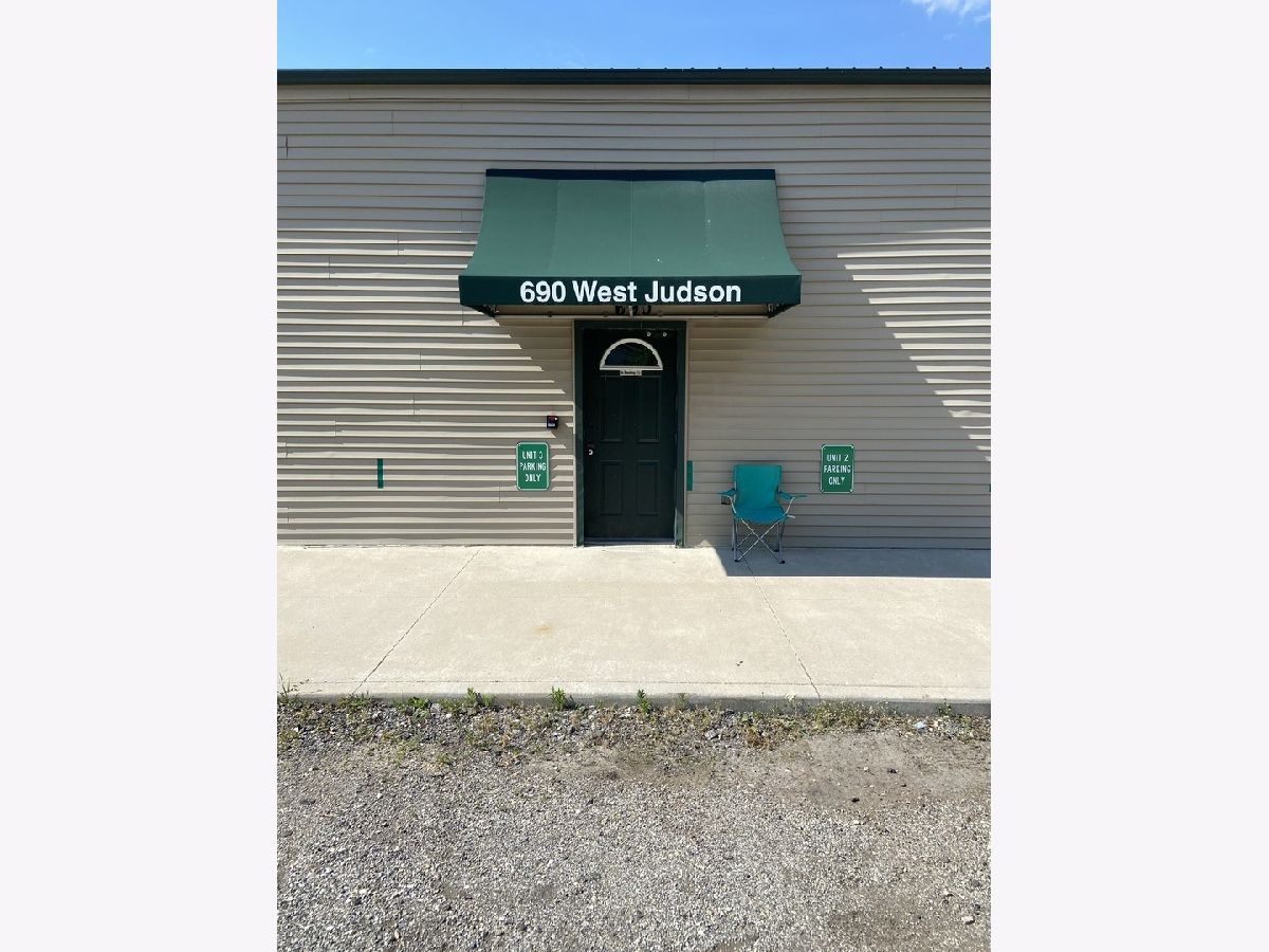  Rented Carbon Hill Illinois, 690 Judson