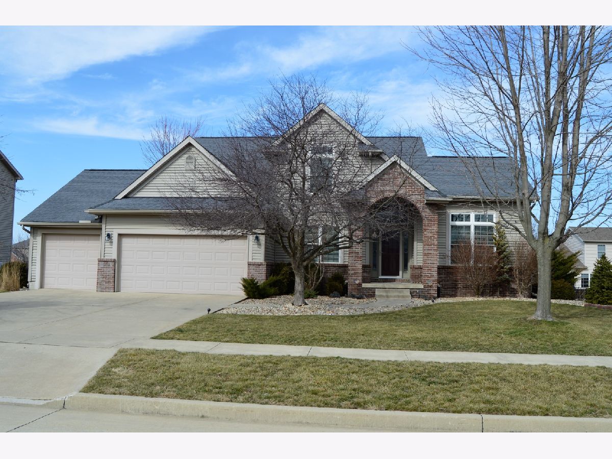 Homes & Condos & Townhomes Sold Eagle View South Bloomington Illinois, 3908 Anabelle