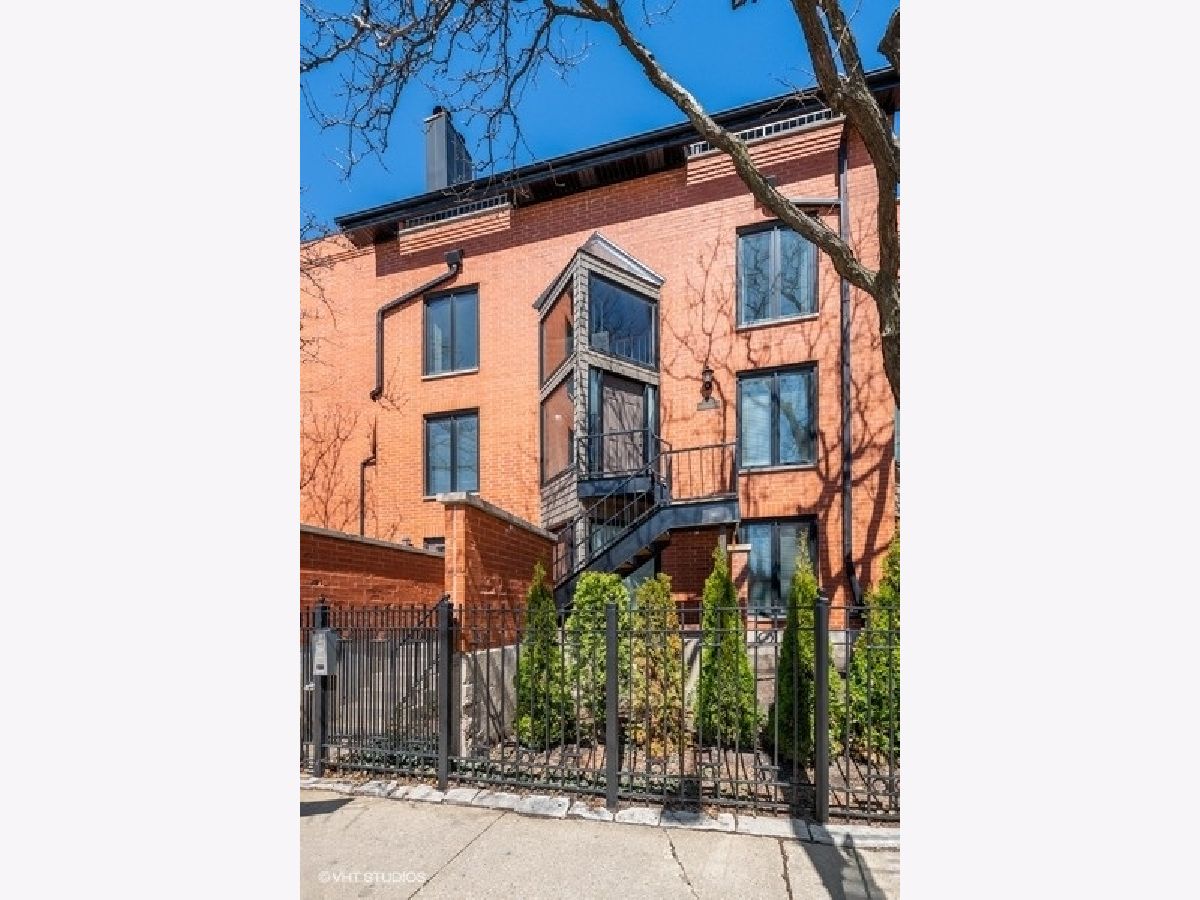 Townhomes & Condos Sold St. Michael's Square Chicago Illinois, 1603 Cleveland