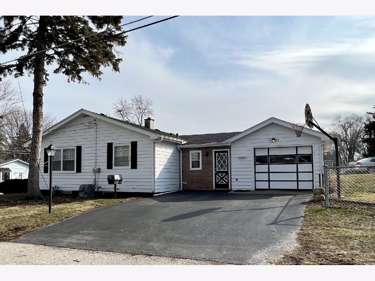 Homes Rented Brophy Farm Fox Lake Illinois, 24 Lippincott