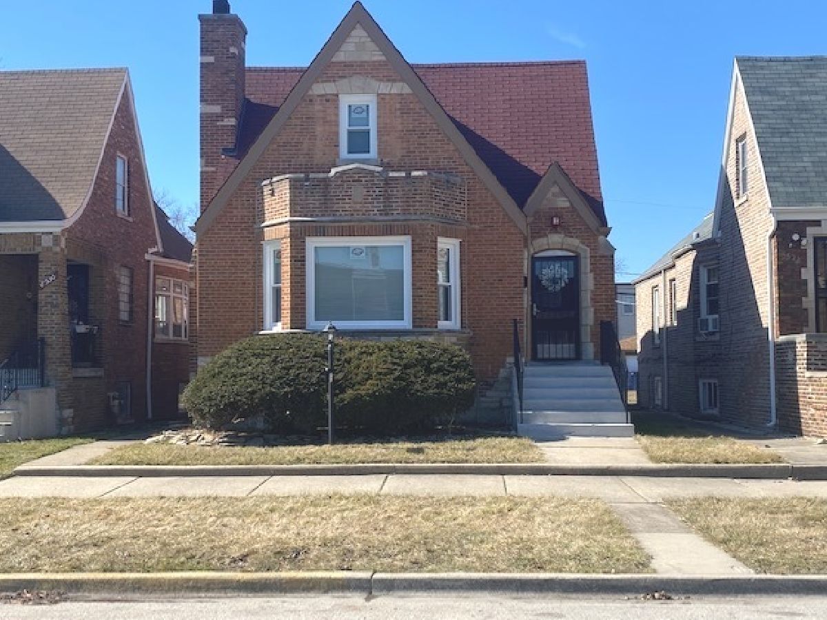 Homes Sold Gresham Chicago Illinois, 8526 Marshfield