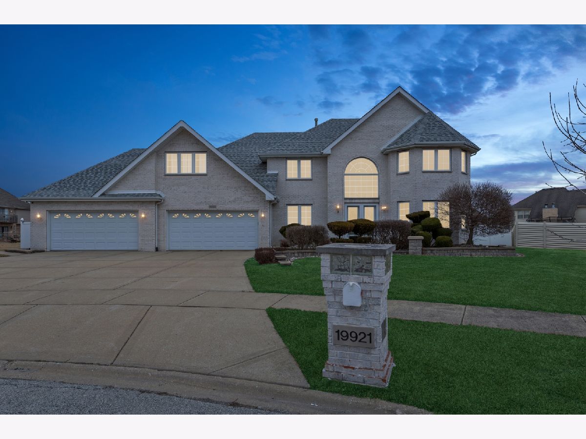 Homes & Townhomes Sold Lake Lynwood Lynwood Illinois, 19921 Erika