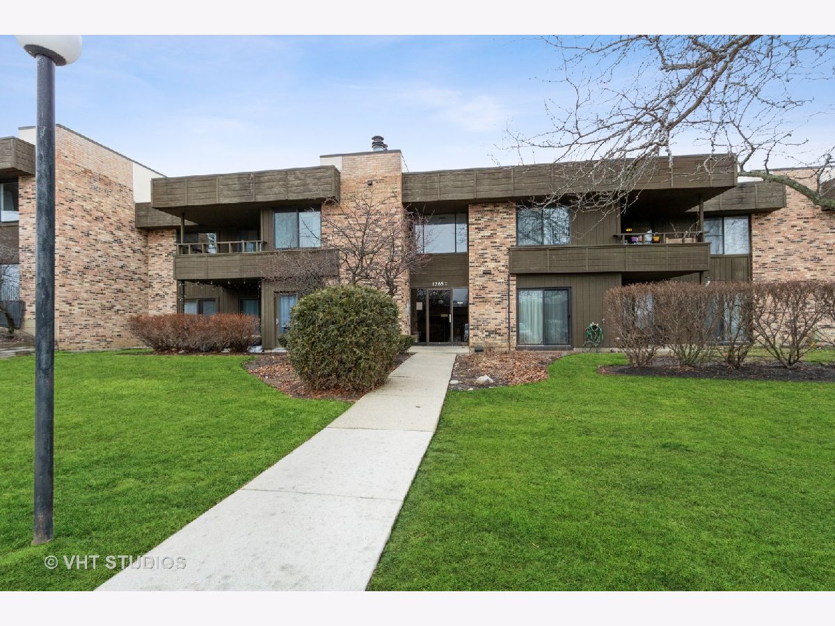 Condominiums Sold Forest Edge Palatine Illinois, 1365c Sterling