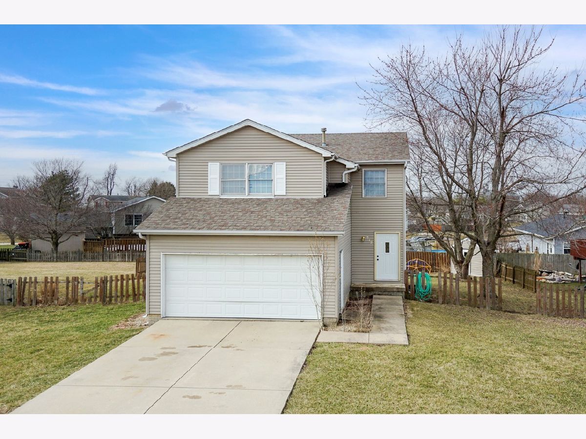 Homes Sold Briarwood Danvers Illinois, 712 Yoder