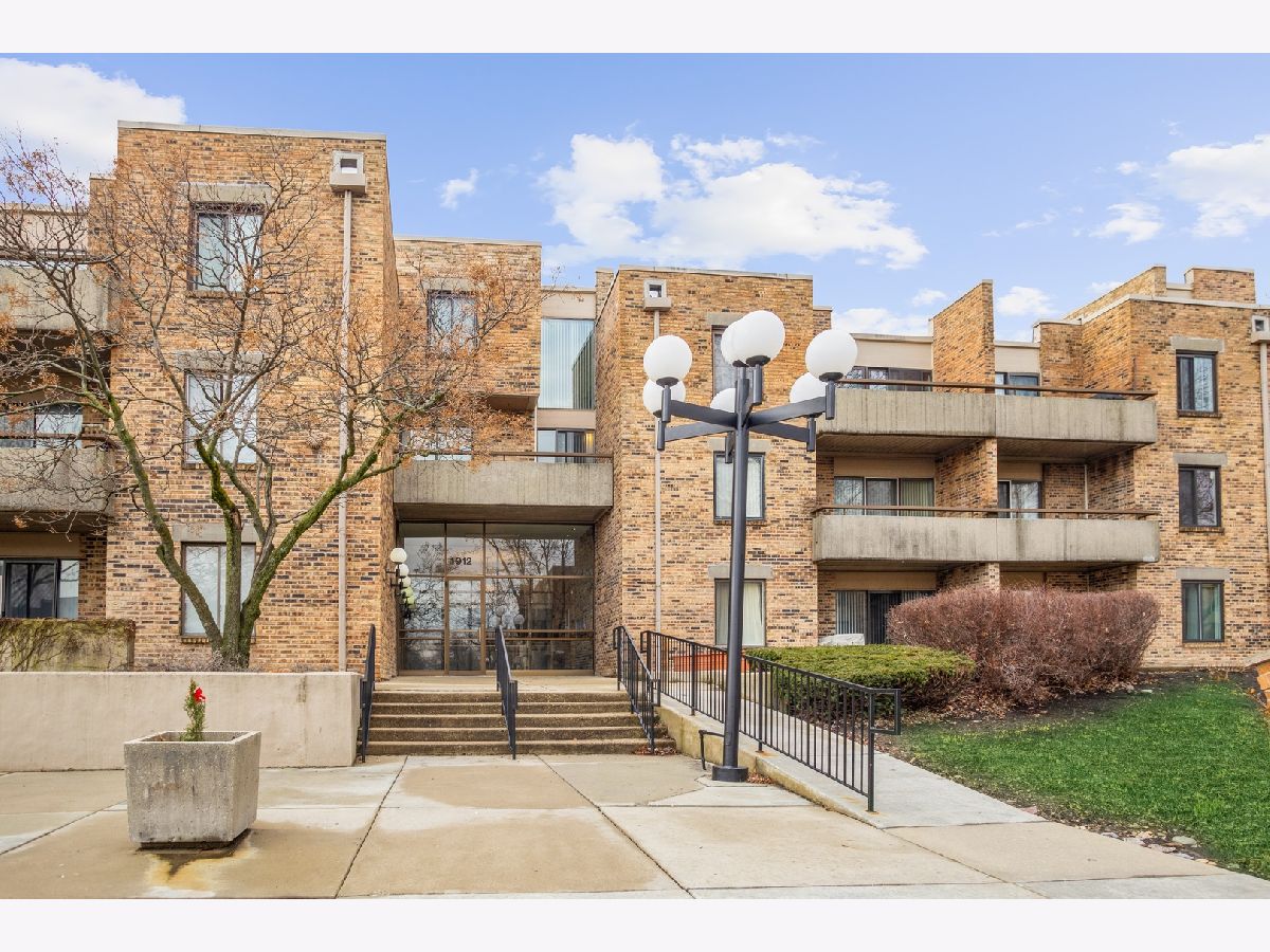 Condos & Townhomes Sold Walden Schaumburg Illinois, 1912 Prairie