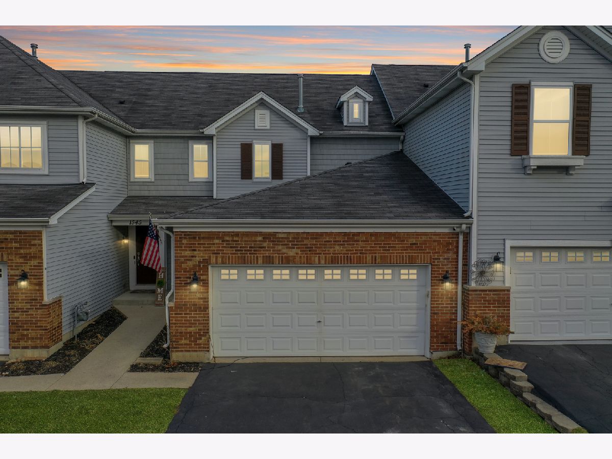 Townhomes Sold Park Place Ii Crystal Lake Illinois, 1547 Brompton