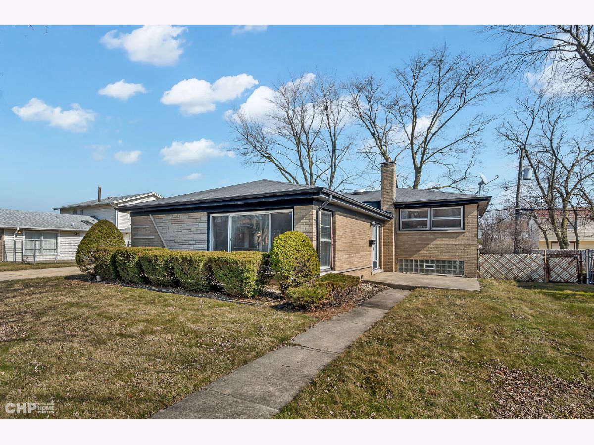 Homes Sold Pacesetter South Holland Illinois, 16029 University