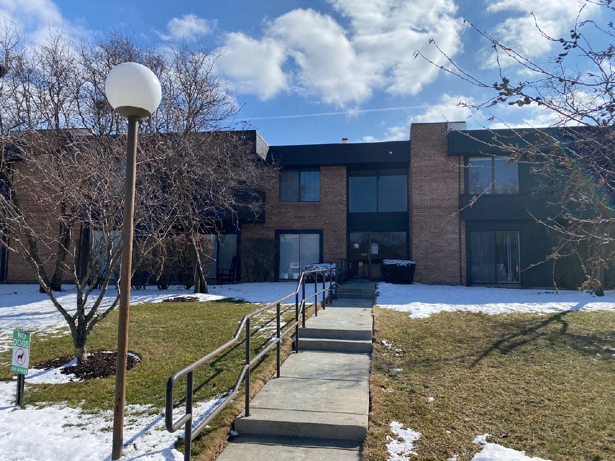 Condominiums Sold Countryside Palatine Illinois, 1325 Sterling
