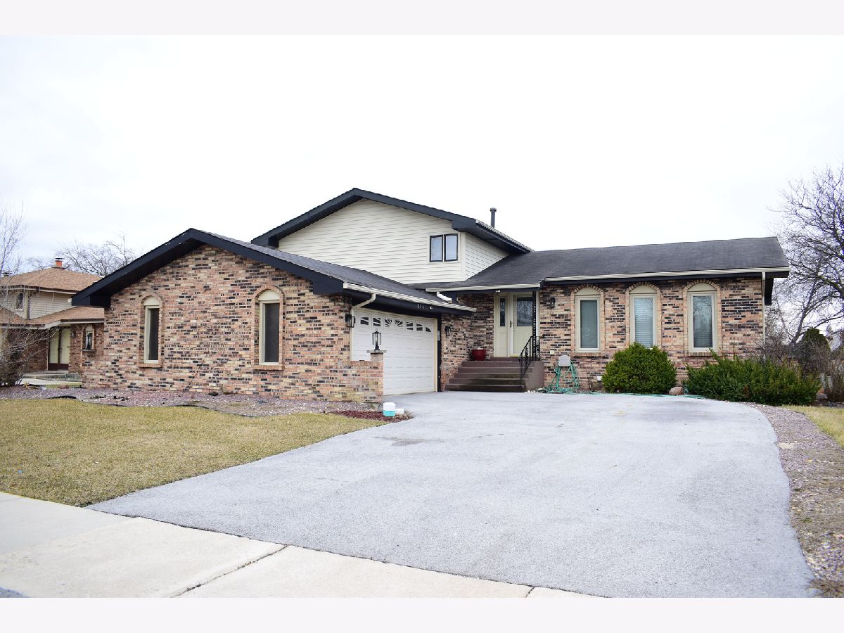 Homes & Townhomes Sold Lake Lynwood Lynwood Illinois, 2705 Lake Park