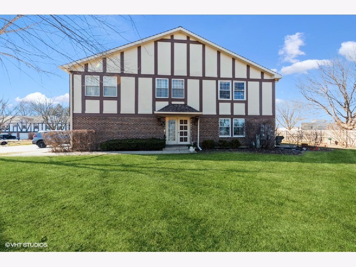 Condos & Townhomes Sold Cambridge Square Libertyville Illinois, 138 Golf