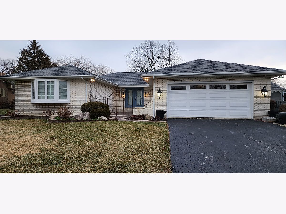 Homes & Condos & Townhomes Rented Royal Oaks Wood Dale Illinois, 481 Knollwood