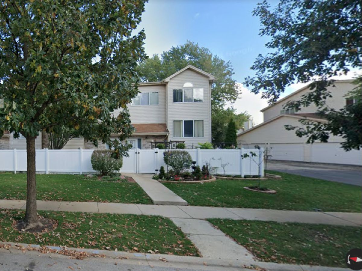 Townhomes & Condos Sold Fox Chase Aurora Illinois, 302 Park Ridge