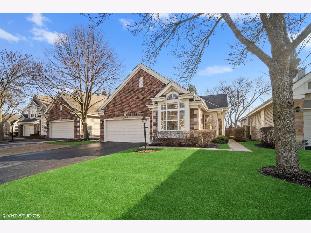 Homes & Condos & Townhomes Sold Enclave Arlington Heights Illinois, 2009 Evergreen
