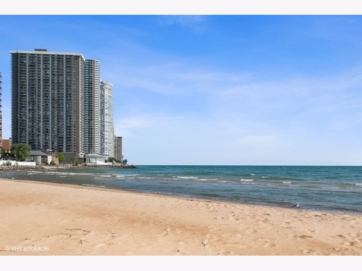 Condominiums Sold Malibu Chicago Illinois, 6007 Sheridan