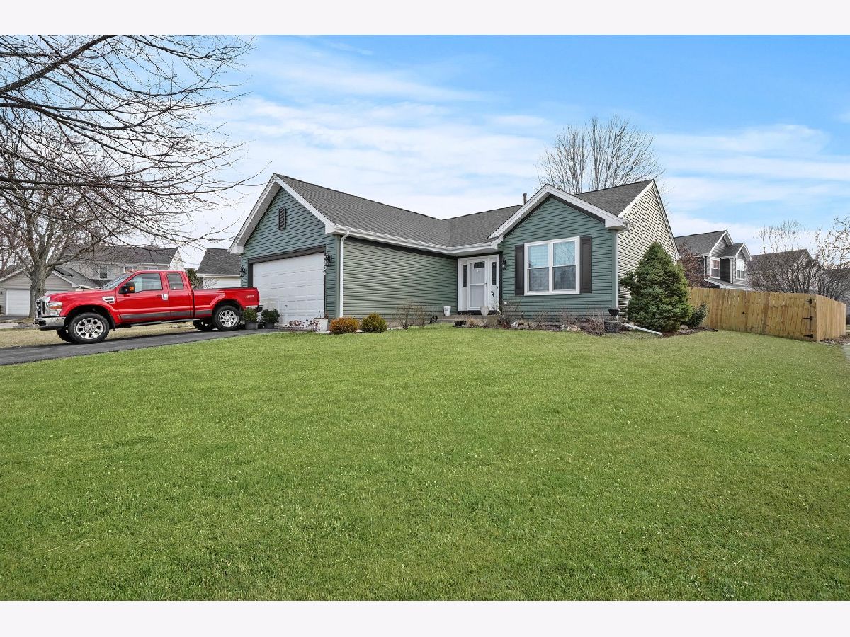 Homes Sold Bright Meadows Round Lake Illinois, 300 Shagbark