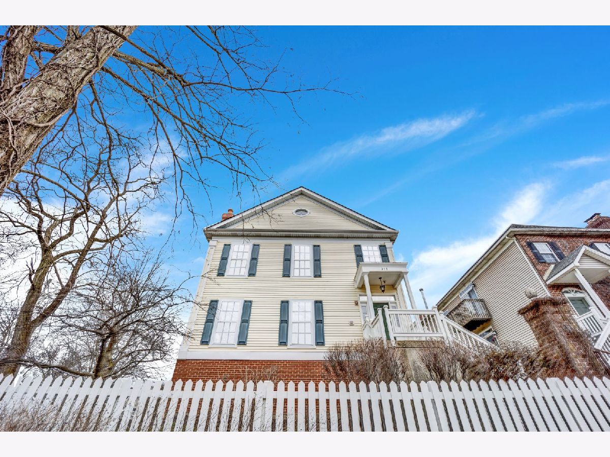 Condominiums Rented Shelby Hill Condos St Charles Illinois, 219 4th