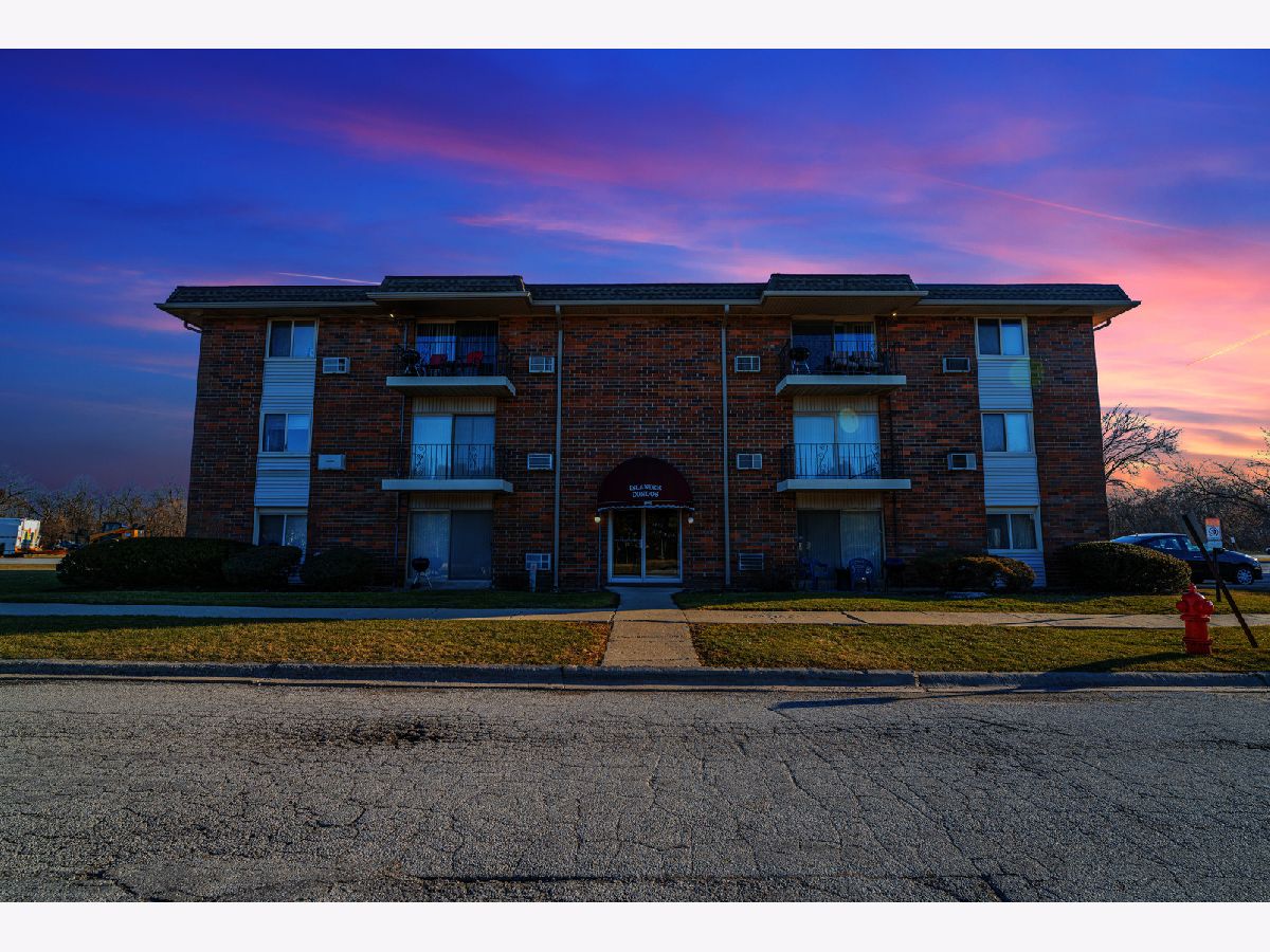 Condominiums Sold Islander Condos Blue Island Illinois, 1805 Canal