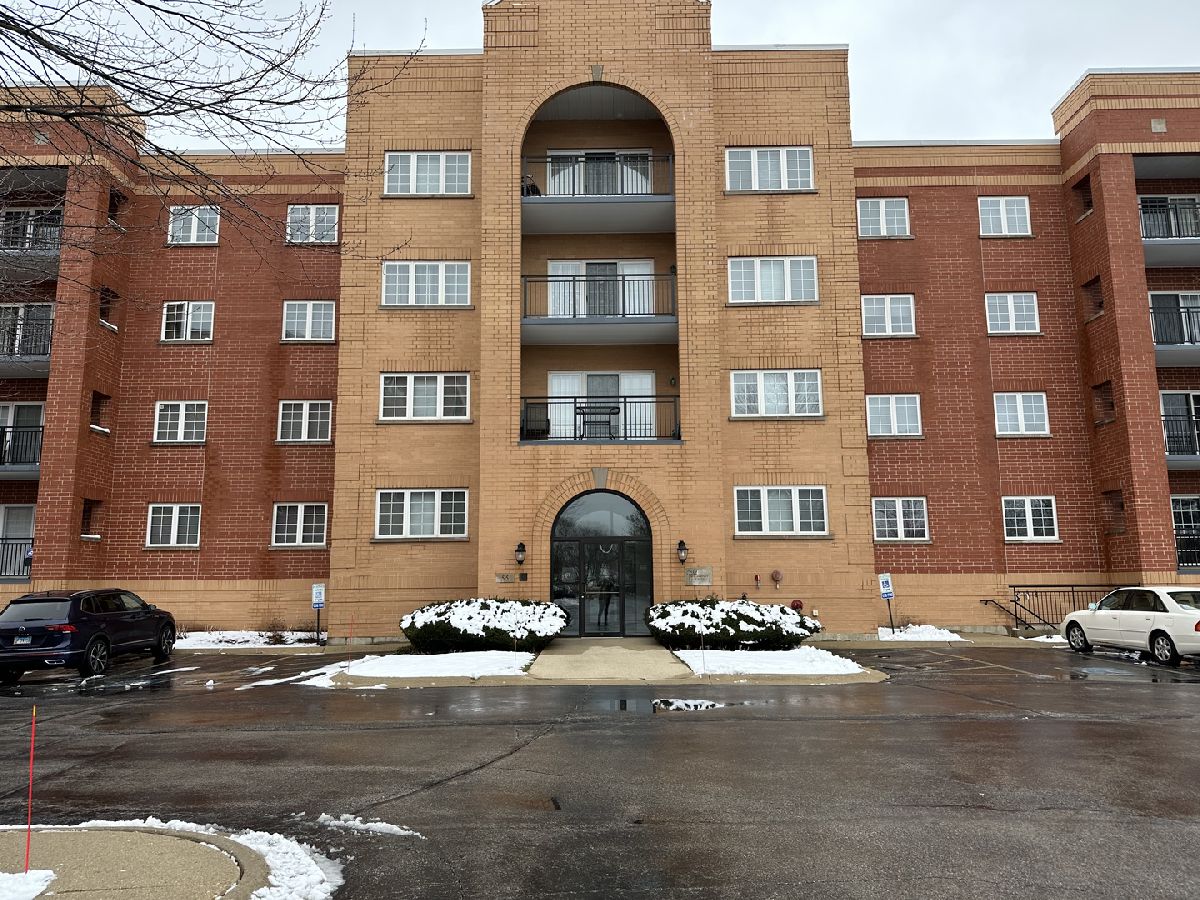 Condominiums Sold Miramonte Pointe Palatine Illinois, 55 Hale