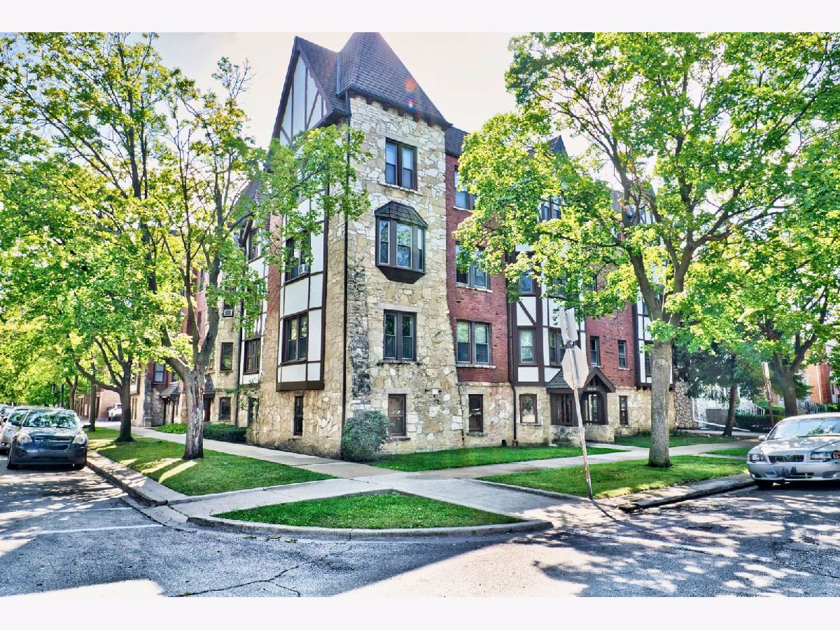 Condominiums Sold Hollywood Park Condos Chicago Illinois, 5659 Bernard