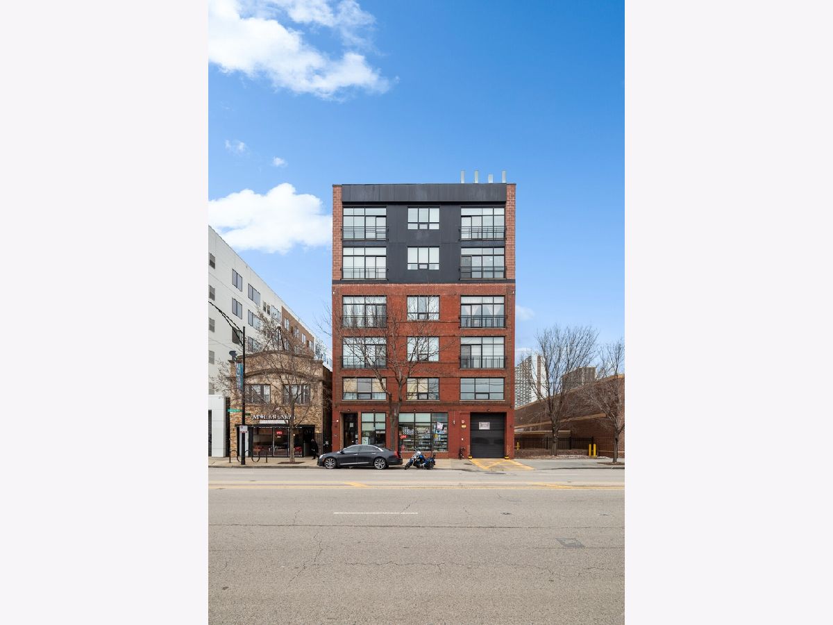 Condominiums & Homes Sold Edgewater Glen Chicago Illinois, 6135 Broadway