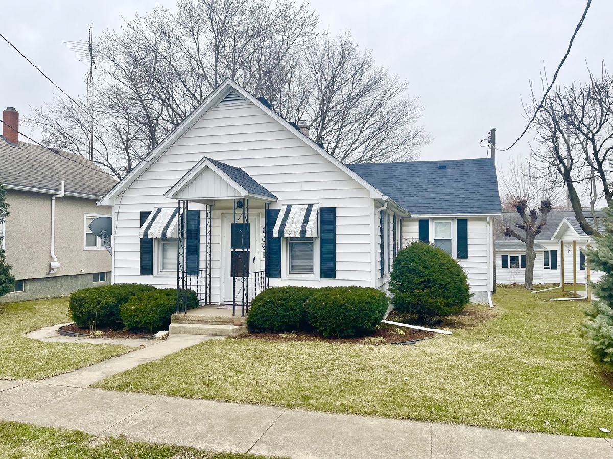  Sold Cherry Illinois, 109 Taylor