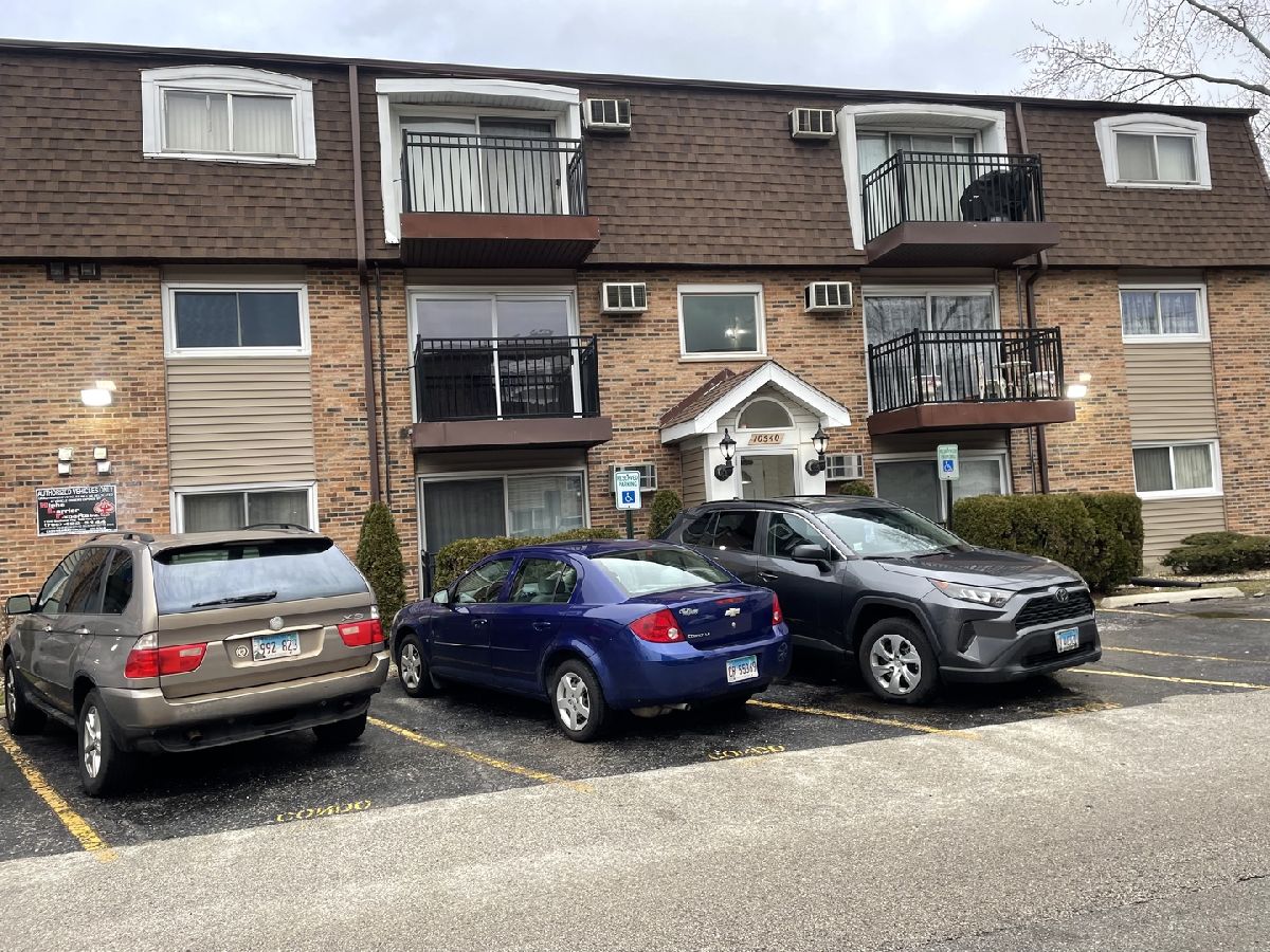 Condominiums Sold Briargate Chicago Ridge Illinois, 10540 Ridgeland