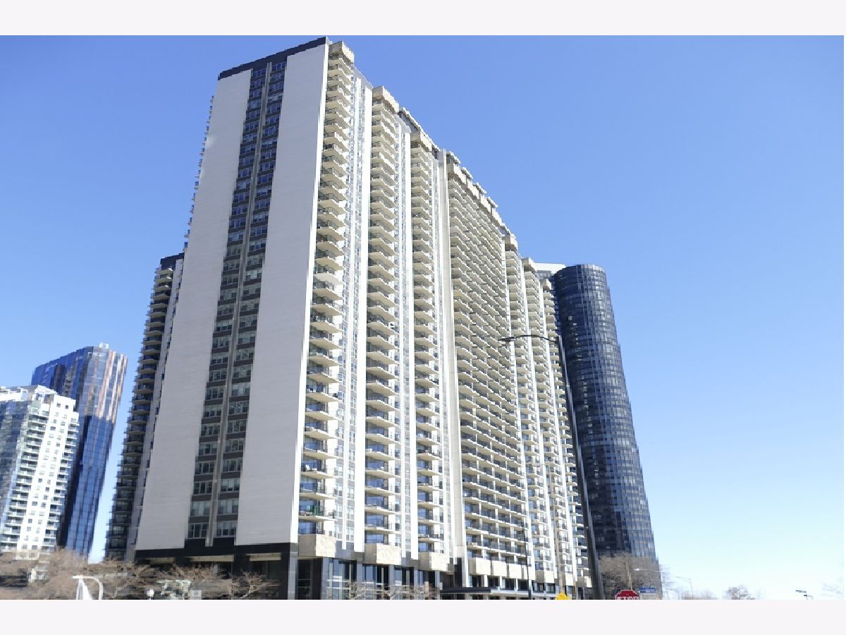 Condominiums Rented Outer Drive East Chicago Illinois, 400 Randolph