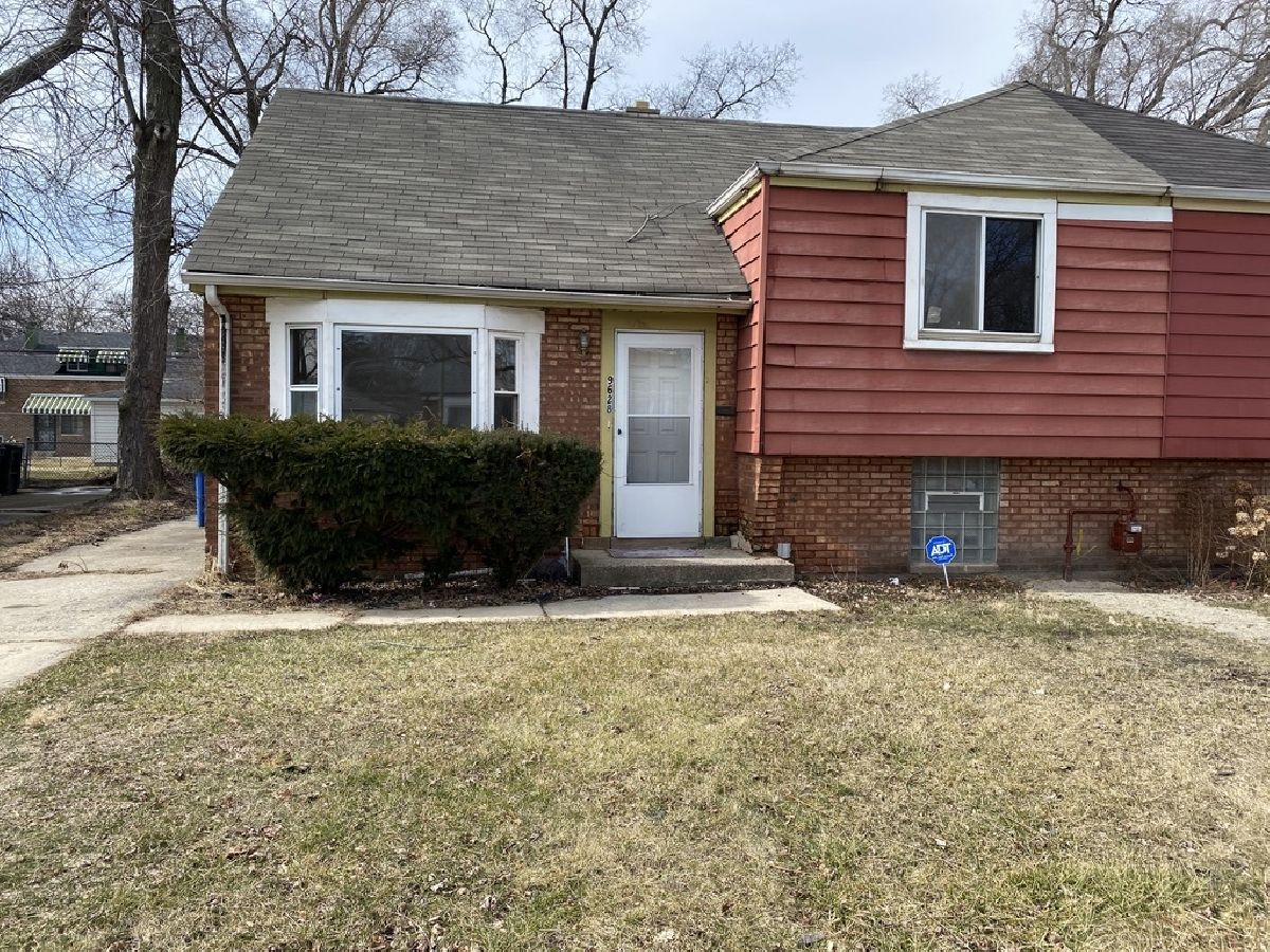 Townhomes & Homes Sold Jeffery Manor Chicago Illinois, 9628 Brennan