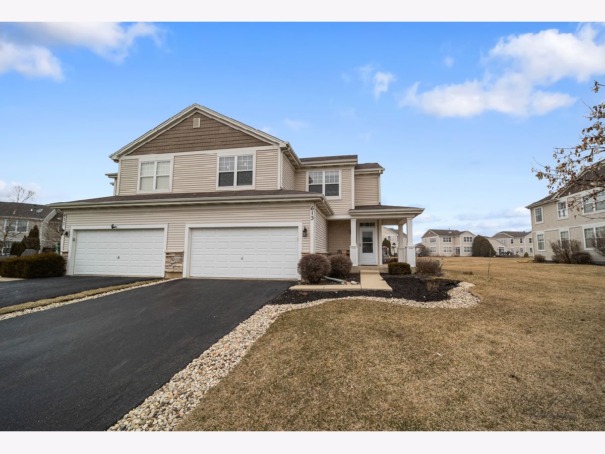 Homes & Condos & Townhomes Sold The Sonatas Woodstock Illinois, 613 Schubert