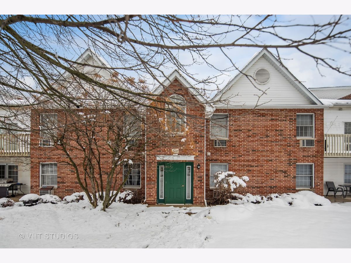 Condominiums Sold Country Club Manor Woodstock Illinois, 541 Leah