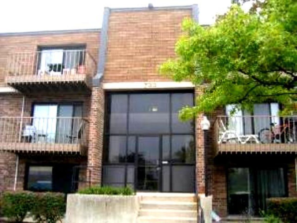 Condominiums Rented Lakewood Schaumburg Illinois, 733 Limerick