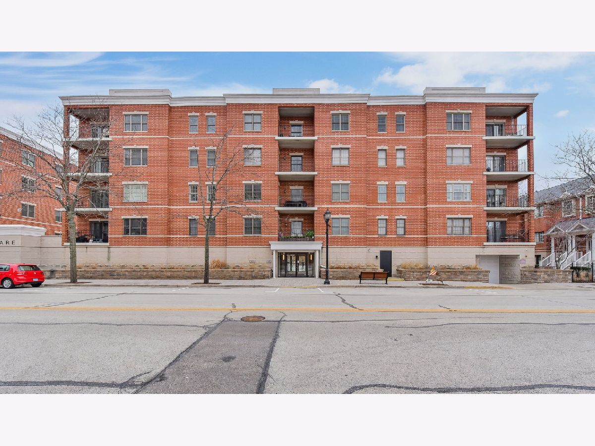 Townhomes & Condos Rented Market Square Elmhurst Illinois, 210 Addison