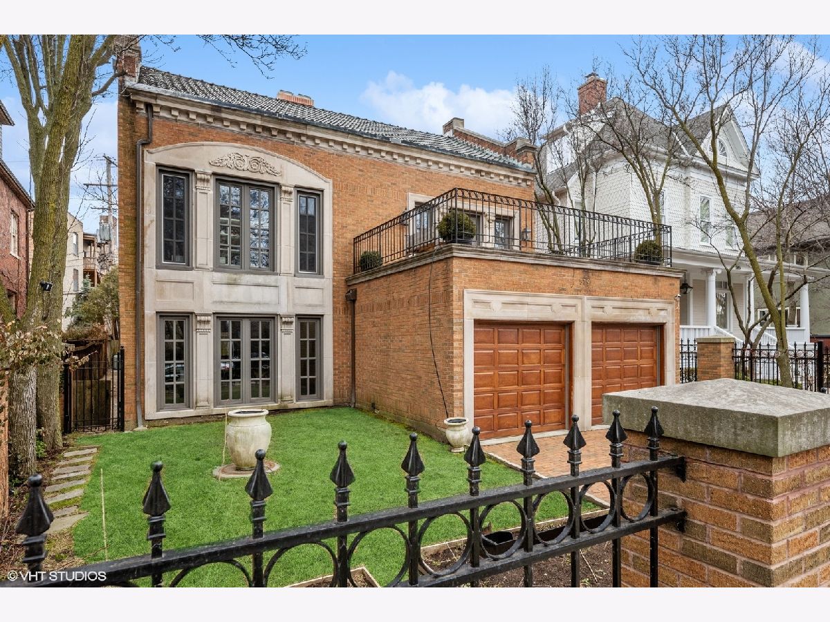 Condos & Townhomes & Homes Sold Hawthorne Place Chicago Illinois, 579 Hawthorne