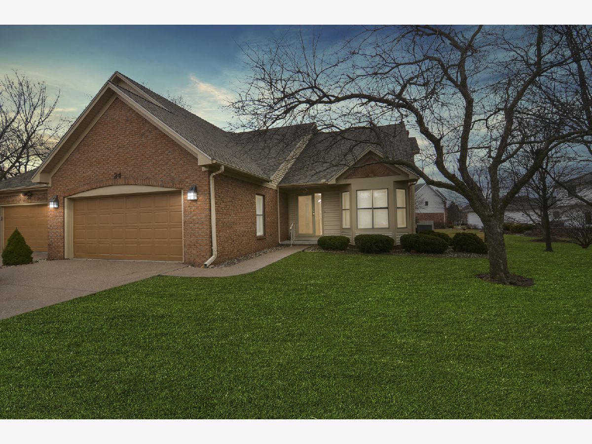 Condos & Townhomes Sold Villaminiums Bloomington Illinois, 24 Aspen