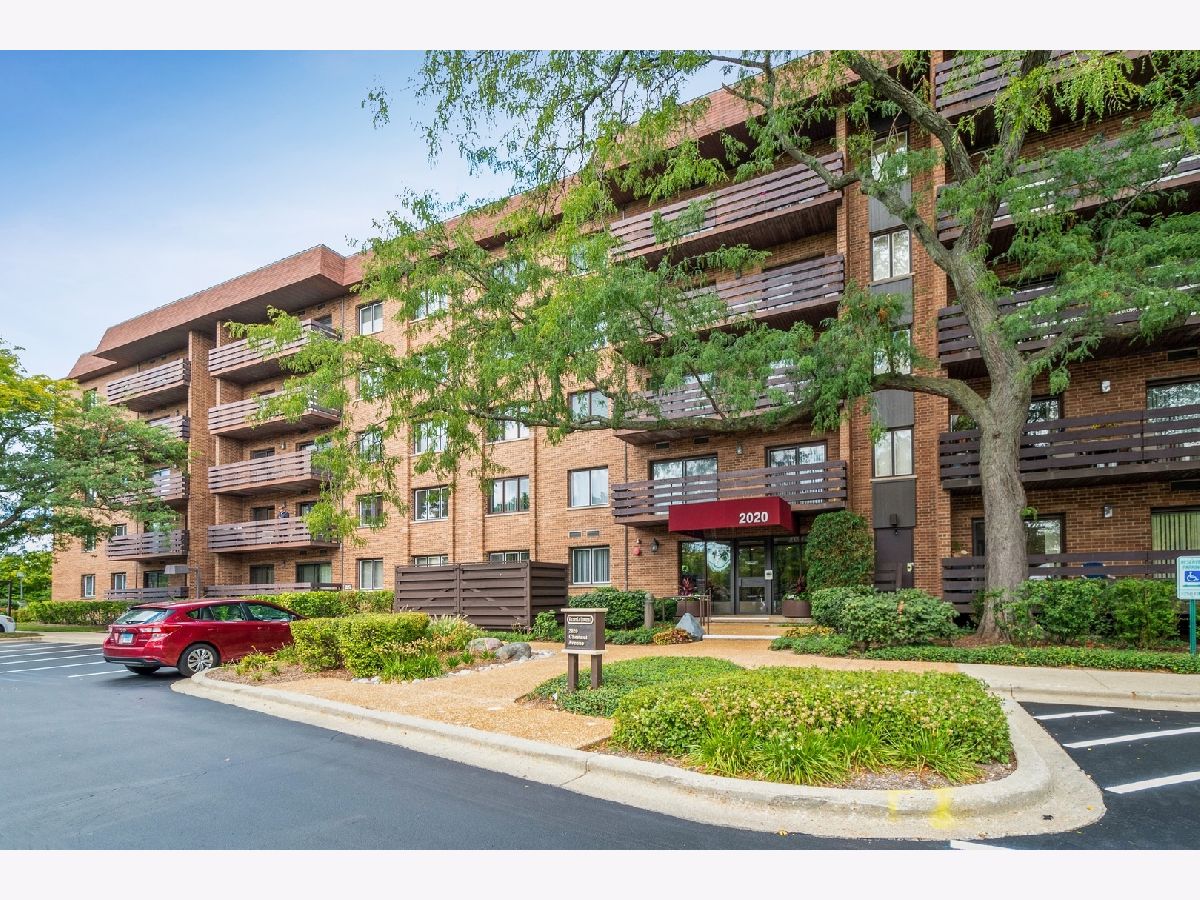 Condominiums Sold Valley Lo Towers Glenview Illinois, 2020 Chestnut