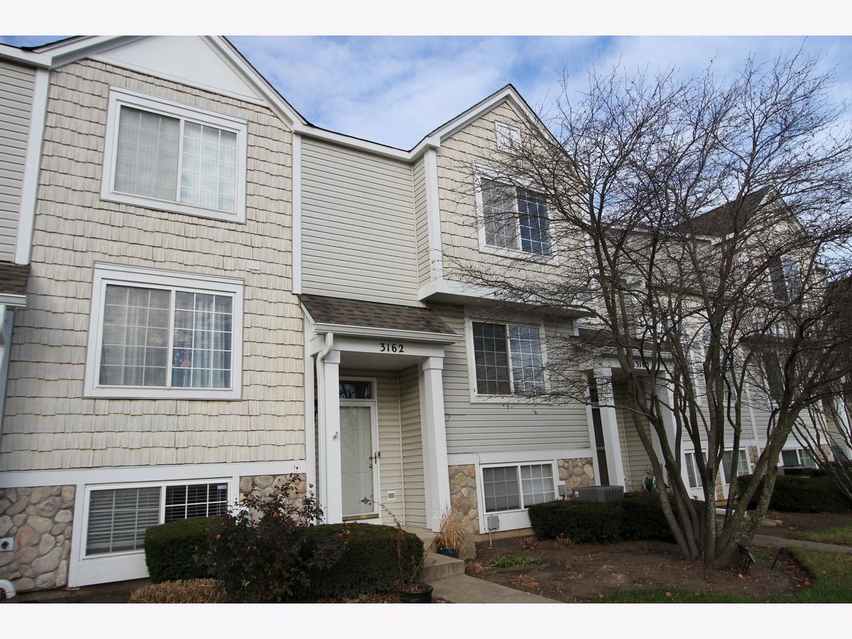 Townhomes Rented Coves Of Harbor Springs Aurora Illinois, 3162 Cambria