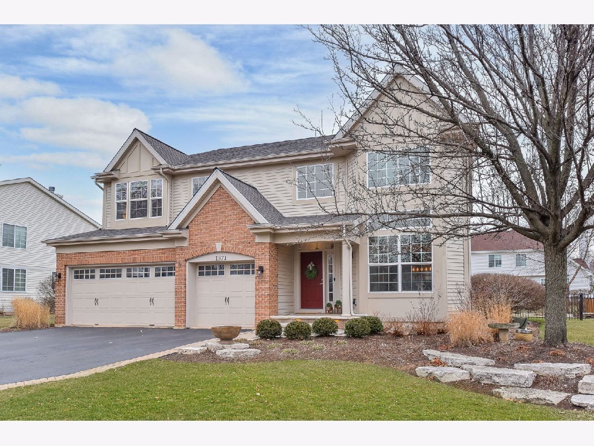 Homes Sold Prestonfield West Chicago Illinois, 1371 Sweetbay