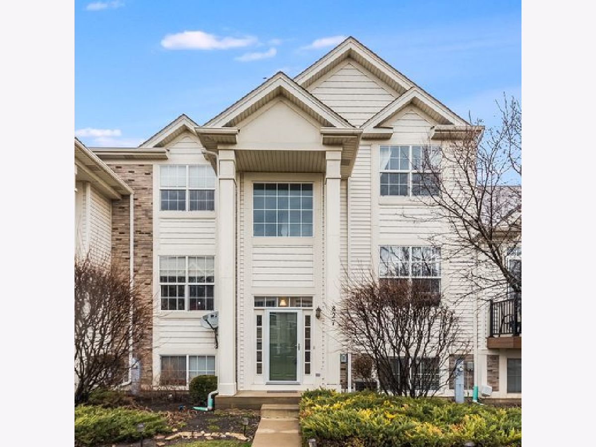 Townhomes Sold Summit Creek Shorewood Illinois, 827 Summit Creek