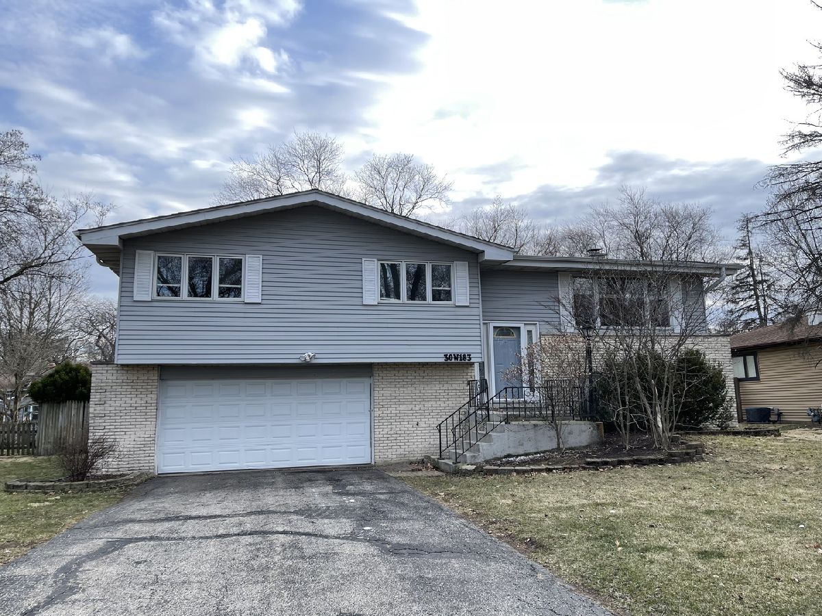 Homes & Condos & Townhomes Rented Longwood Naperville Illinois, 30W183 Argyll
