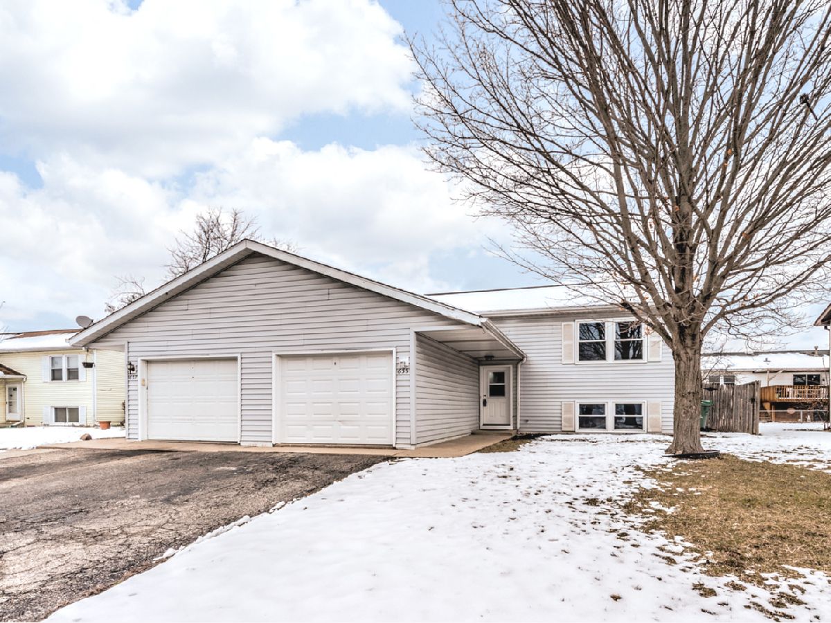 Townhomes Sold Quail Creek Grayslake Illinois, 655 Ziegler