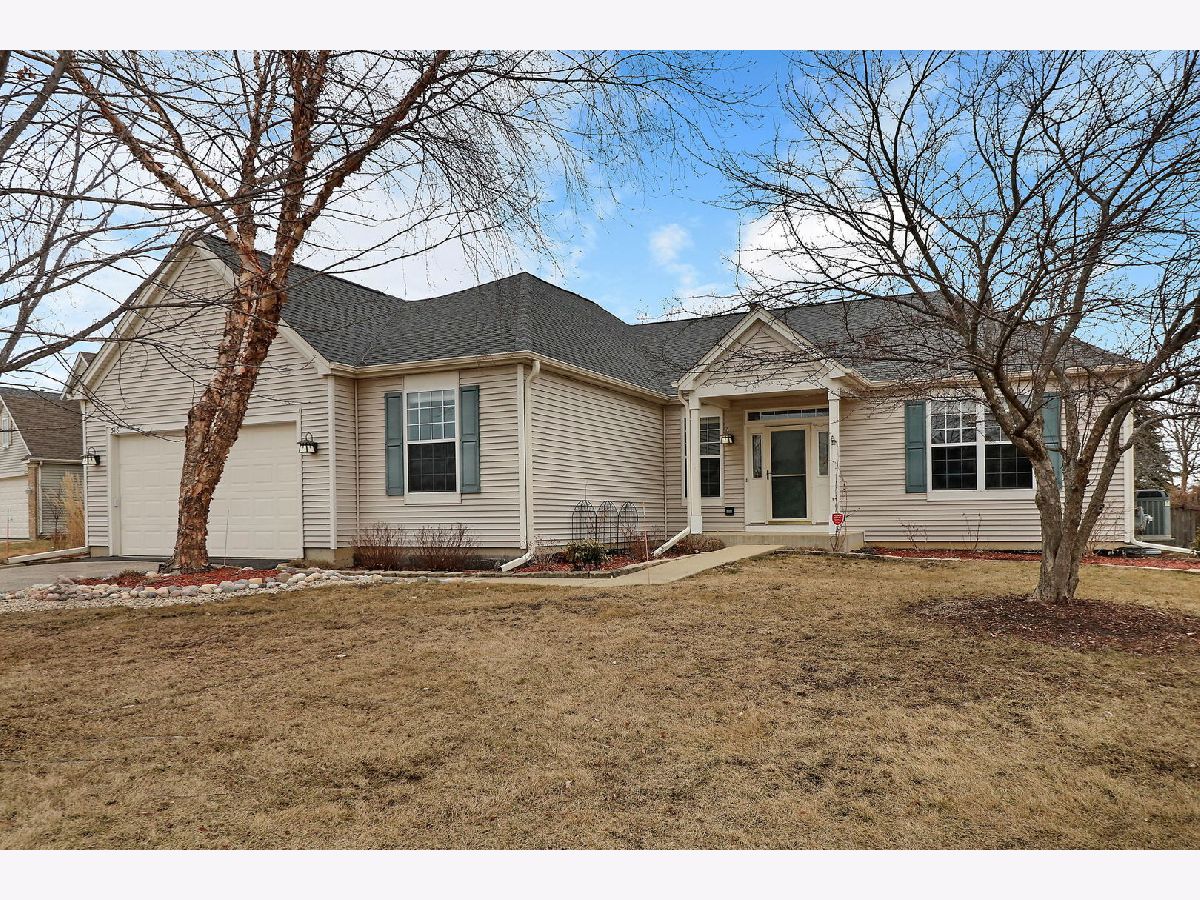 Homes Sold Prairie Walk Round Lake Illinois, 318 Highplains