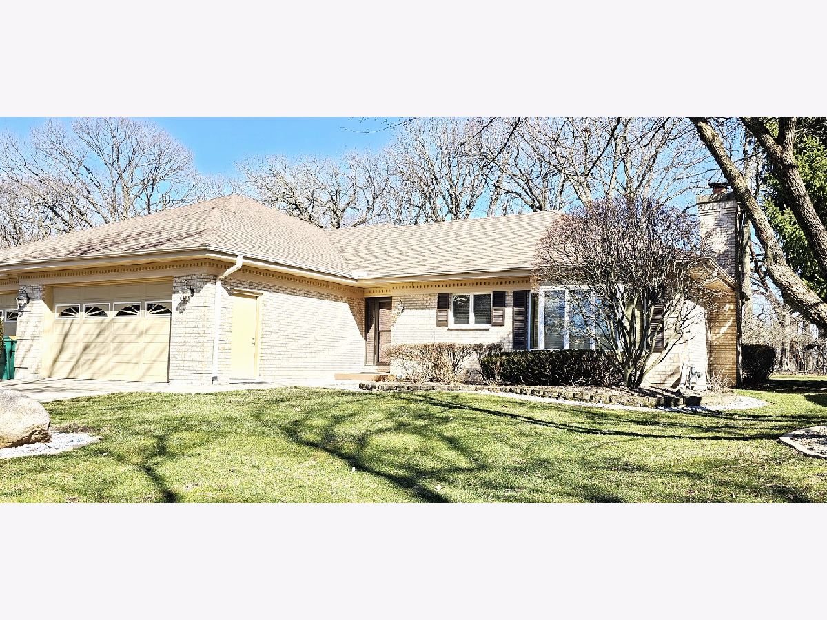 Condominiums & Homes Sold Oakwood Estates Joliet Illinois, 6 Coventry Chase
