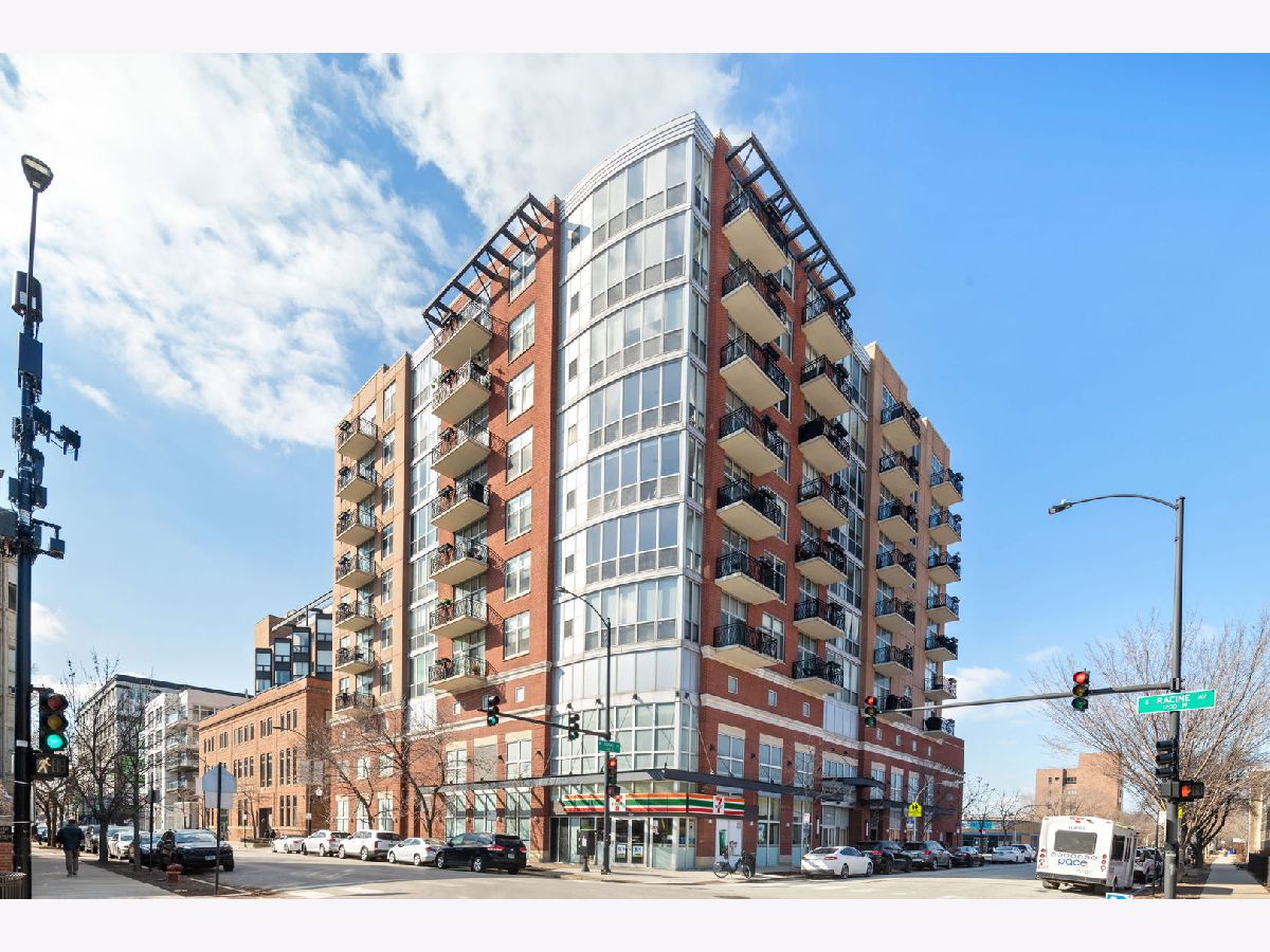 Condominiums Sold Promenade Chicago Illinois, 1201 Adams