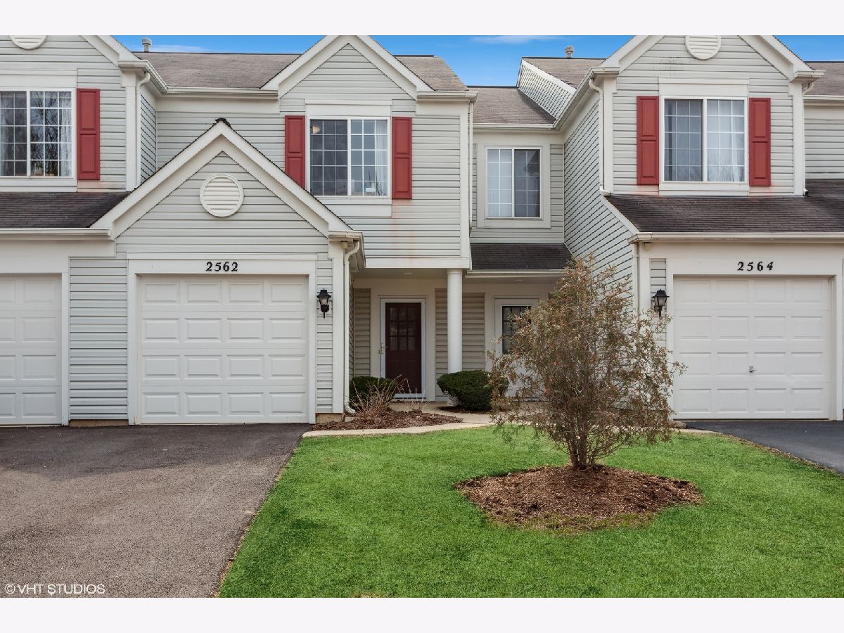 Townhomes Sold Carrolwood Naperville Illinois, 2562 Arcadia
