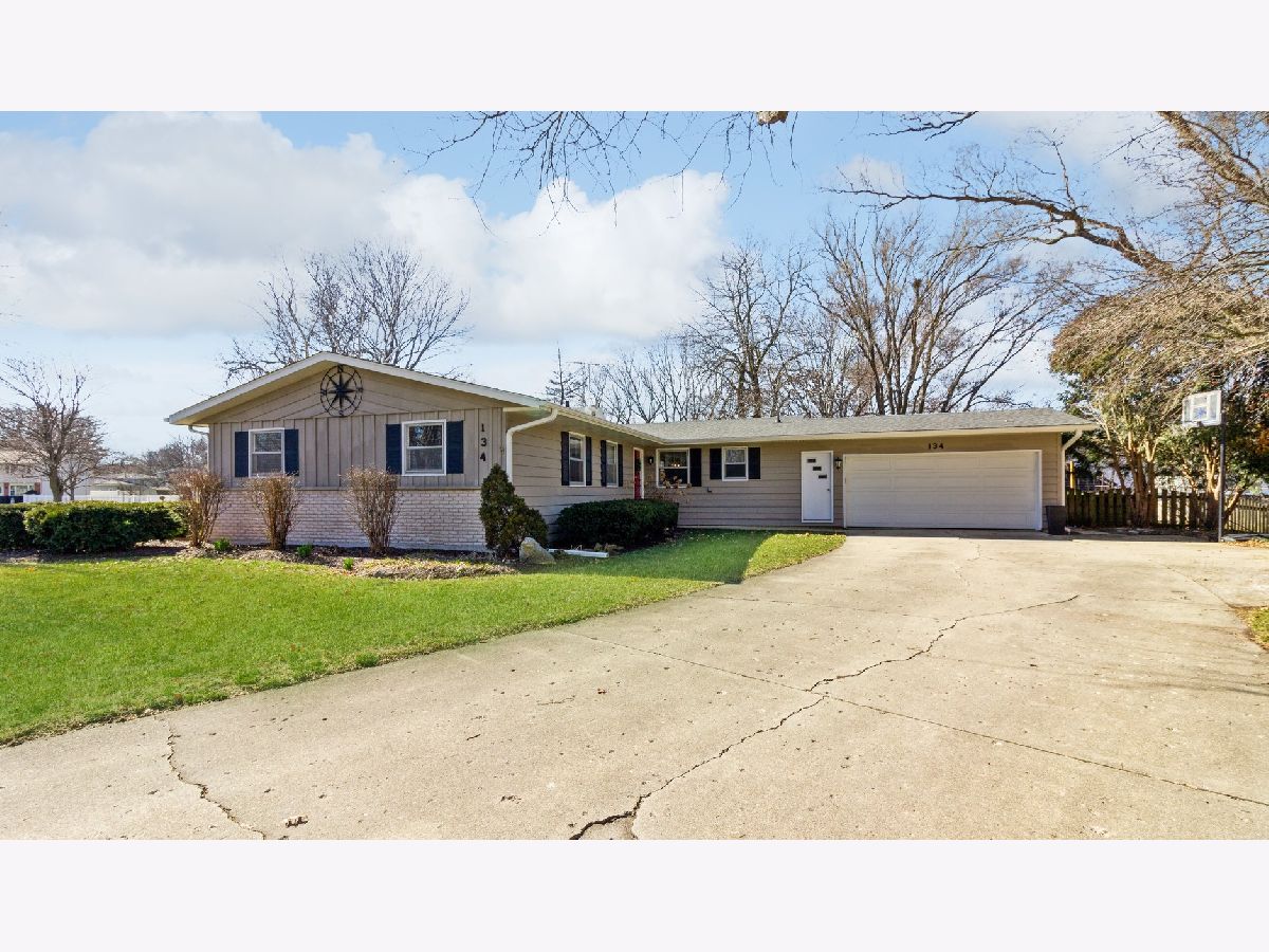 Homes & Townhomes & Condos Sold Brookside Oswego Illinois, 134 Locust